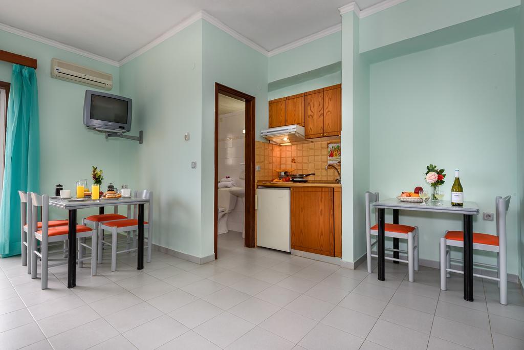 Louladakis Apartments Kolymbari Buitenkant foto