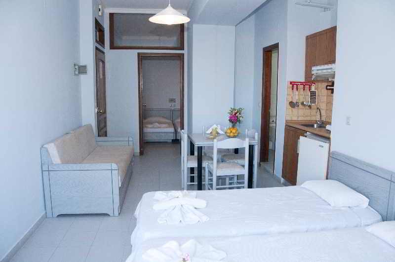 Louladakis Apartments Kolymbari Buitenkant foto