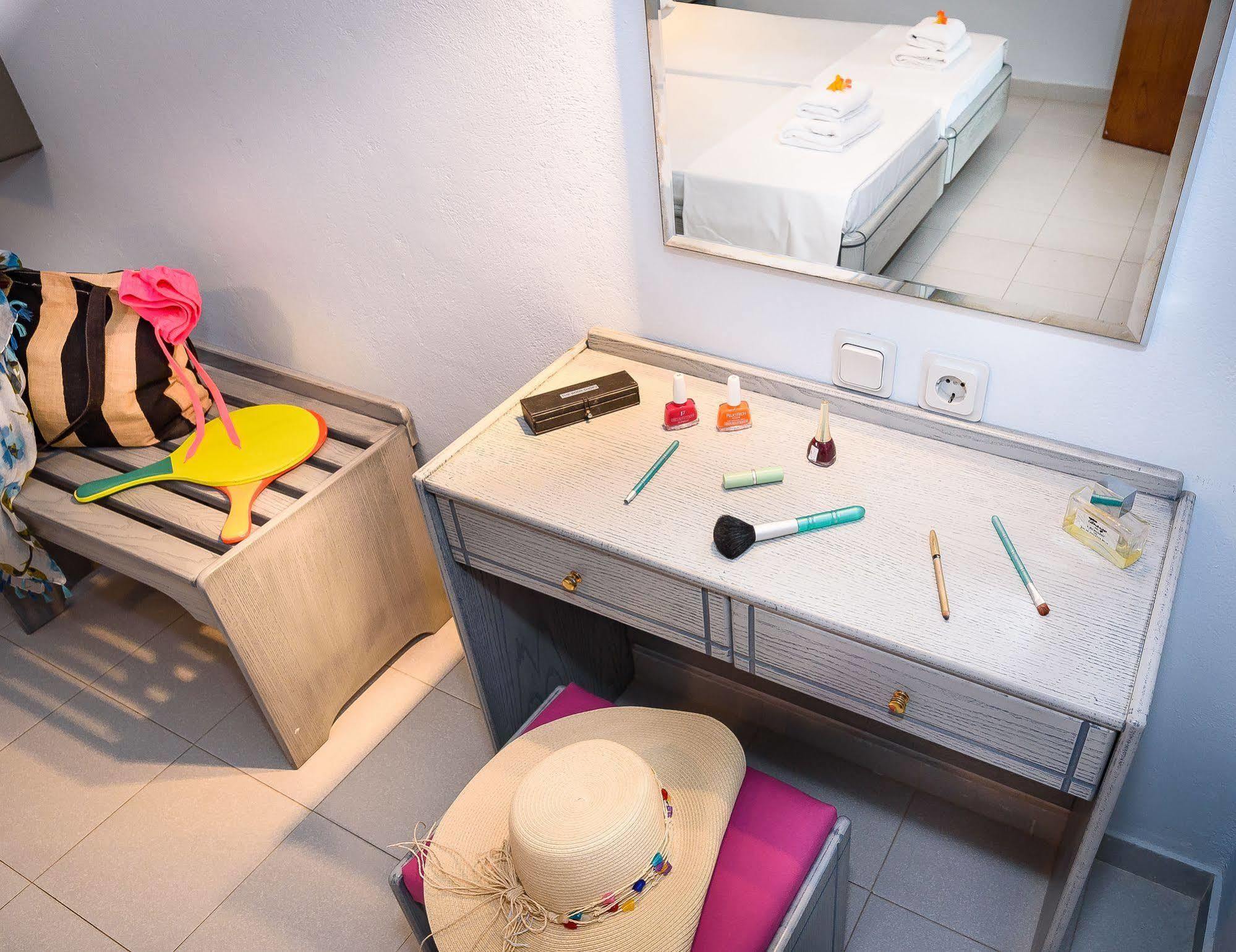 Louladakis Apartments Kolymbari Buitenkant foto